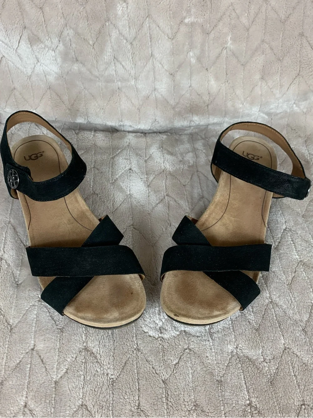 Women's Ugg Black Veva Leather Low Wedge Ankle Strap Open Toe Sandals Size 10